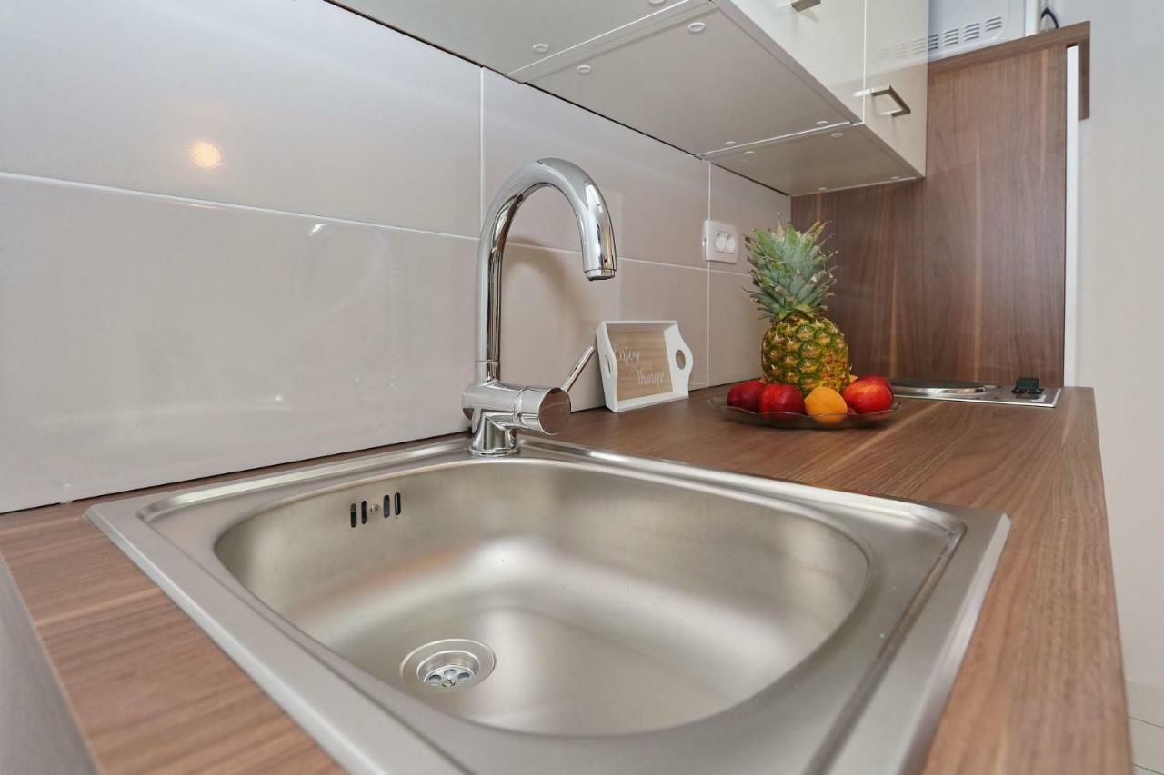 Apartments Golub Nin Exterior foto